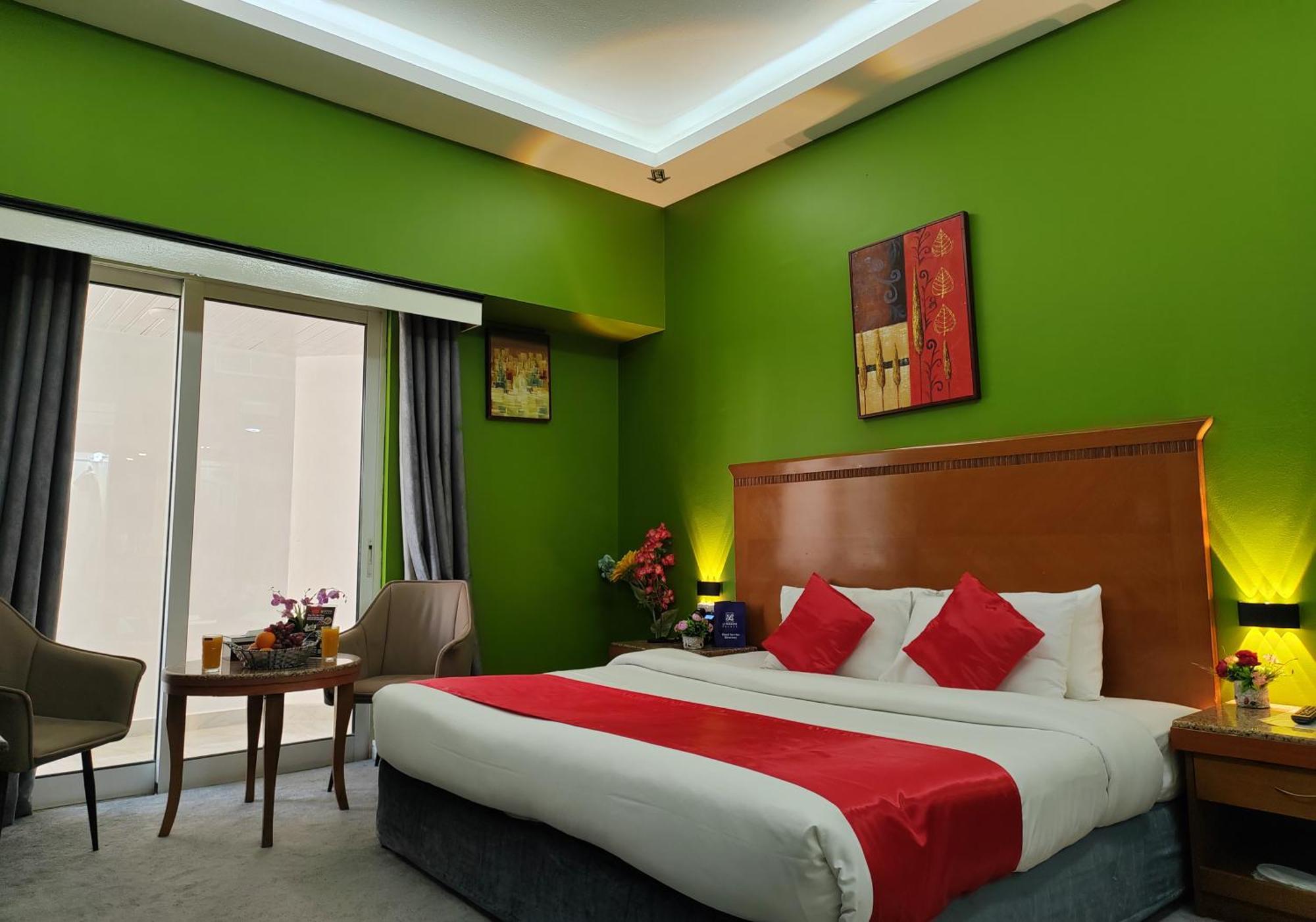 Le Paradise Palace Hotel Dubai Exterior photo